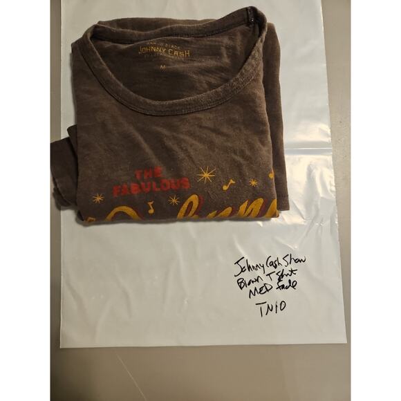 Johnny Cash Show T Shirt MEDIUM Brown Distressed - Picture 10 of 10